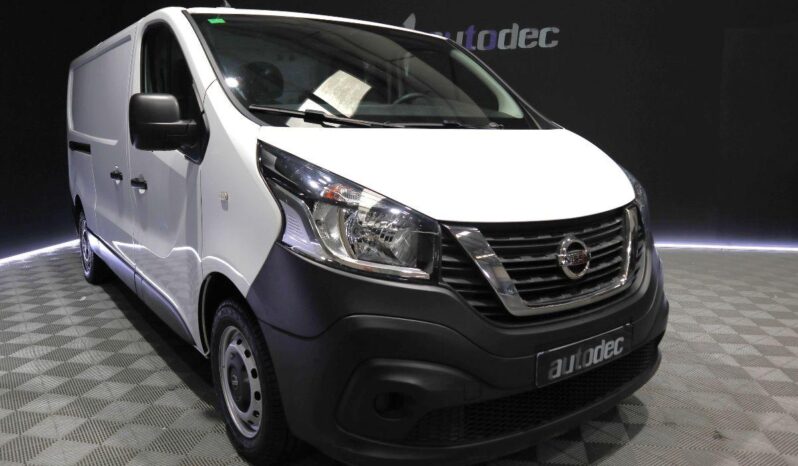 NISSAN – NV300 lleno