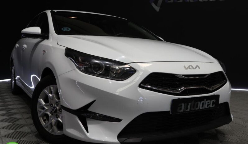 KIA – cee’d – 5p 1.0 T-GDi Drive 73 kW lleno