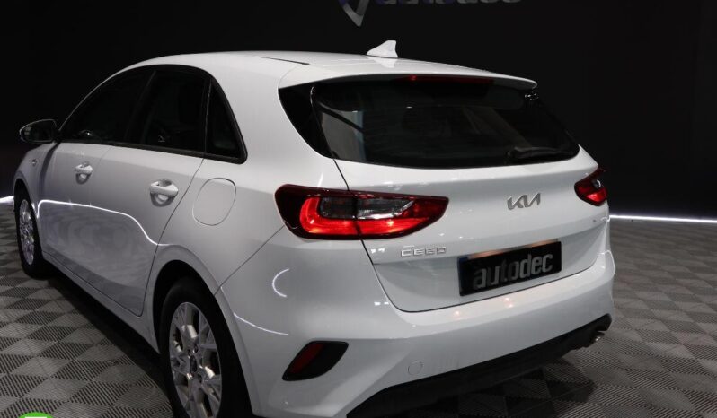 KIA – cee’d – 5p 1.0 T-GDi Concept 88 kW lleno